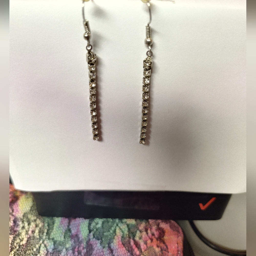 Long Rhinestone Earings - Picture 3 of 7